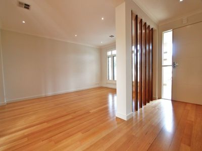 1 / 22 Sumersett Avenue, Oakleigh South