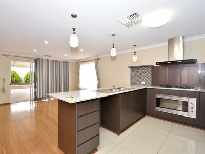 22 Irvine Parade, Hammond Park
