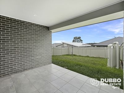 8 Malanda Avenue, Dubbo