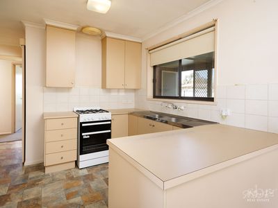 8 WIRILDA CLOSE, Wodonga
