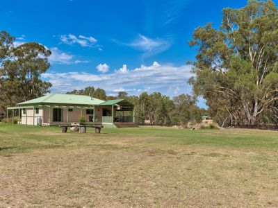 406 Buckingham Road, Rutherglen