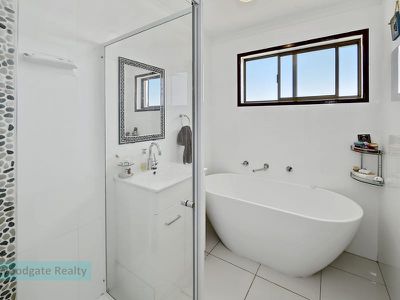 14 Emperor Street, Woodgate
