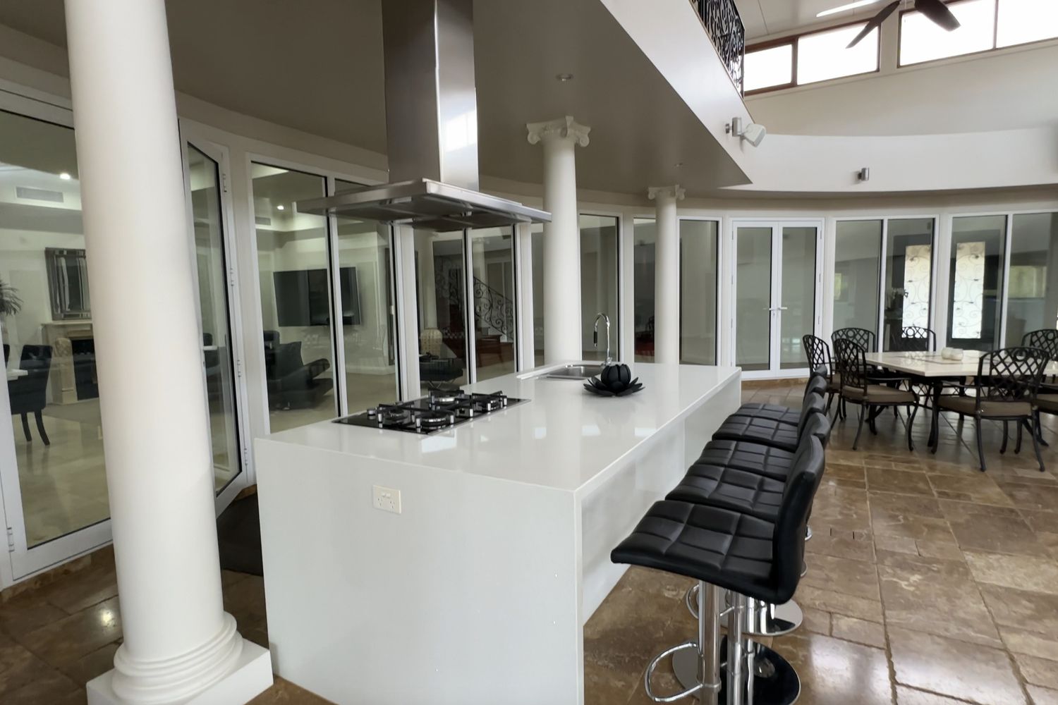 145 Barnes Boulevard, Horsham
