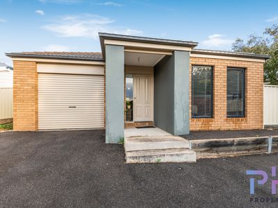 12A Leonard Avenue, Flora Hill