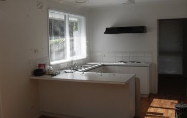 9 Young Street, Beaconsfield Upper