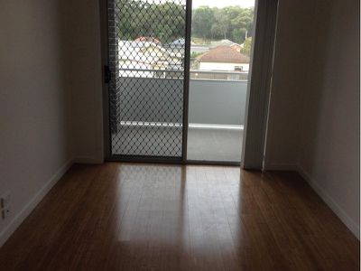 2 / 9 Acacia Street, Windang