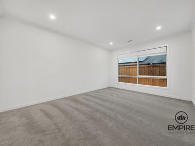 32 Guling Rise, Clyde North