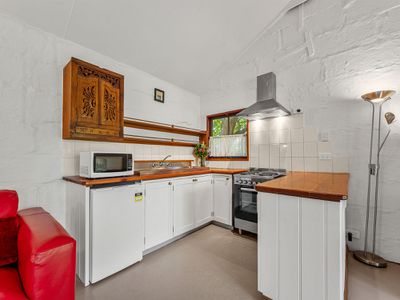 198 Princes Highway, Port Fairy