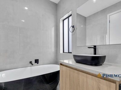 8 Uttar Way, Rockbank