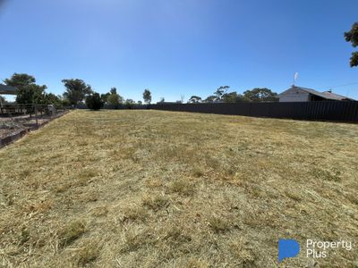 48 Aitken Avenue, Donald