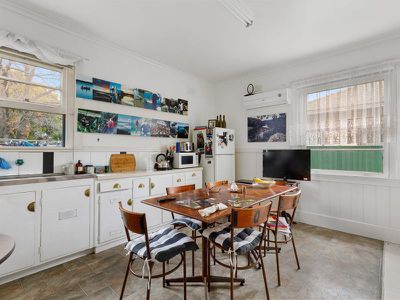 42 Anzac Ave, Seymour