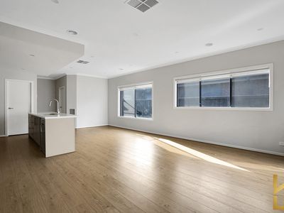 17 Rondo Drive, Manor Lakes