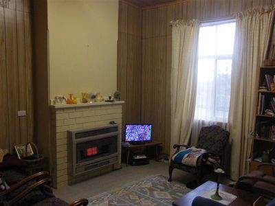 14 Berkley St, Forbes