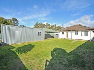 15 Yandong Street, White Hills