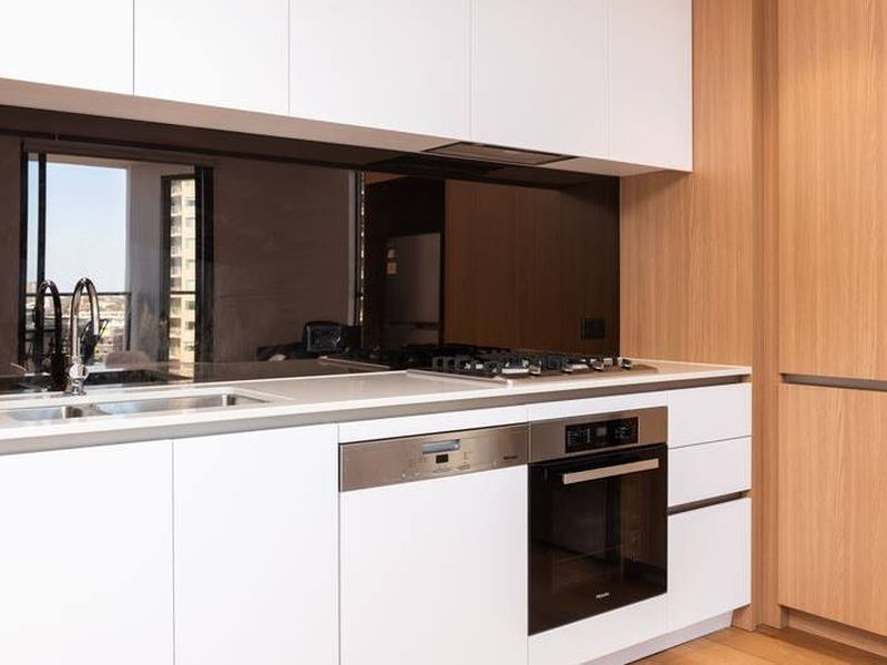 2302 / 82 Hay Street, Haymarket