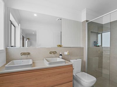 1037 / 154 Musgrave Avenue, Southport