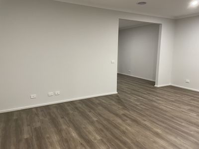 84 Dyson Drive, Lucas