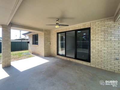 12 Glenshee Close, Dubbo