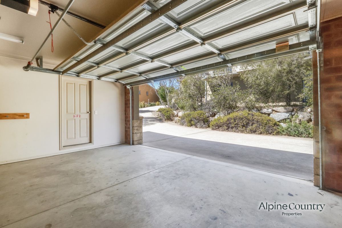2 / 18 Nettin Circuit, Jindabyne