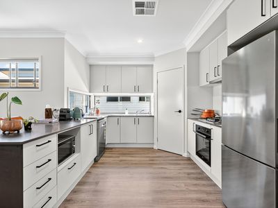 153 Happy Jack Drive, Bellbird Park