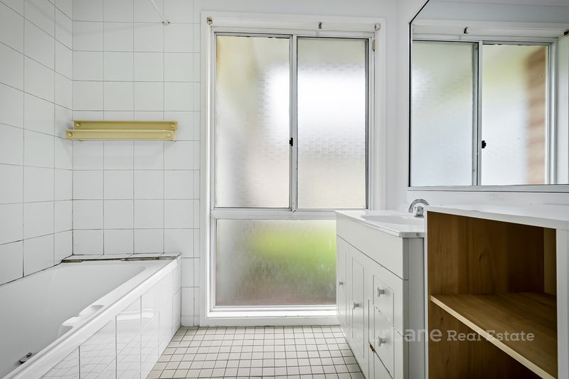 37 Barnard Crescent, Oakhurst