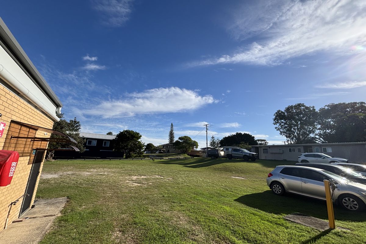 1 & 4 / 42-44 Charles Street, Iluka