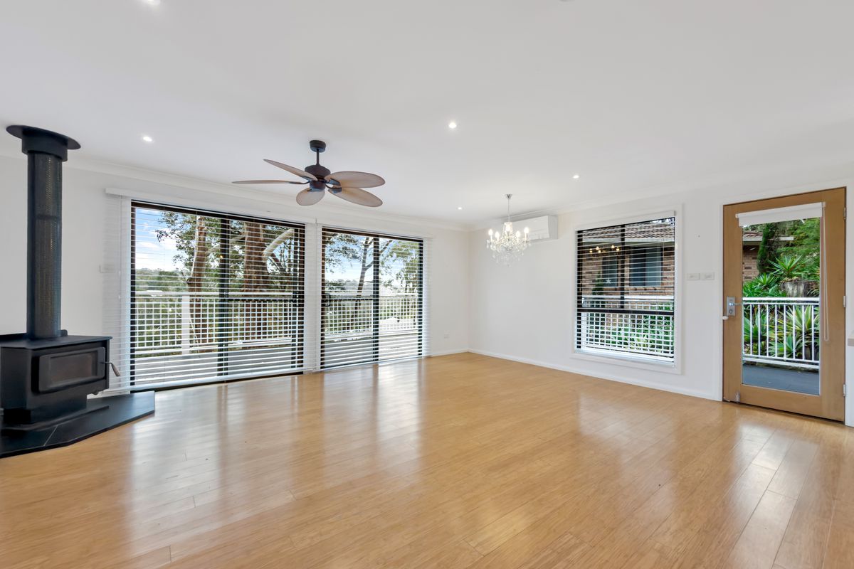 10 Mondy Crescent, Avoca Beach