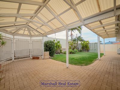 26 Tableland Way, Carramar