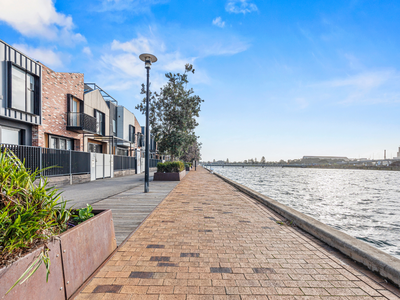 39 Albany Lane, Port Adelaide
