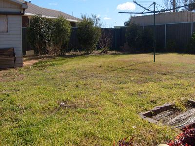 28 Meadowbank Drive, Dubbo