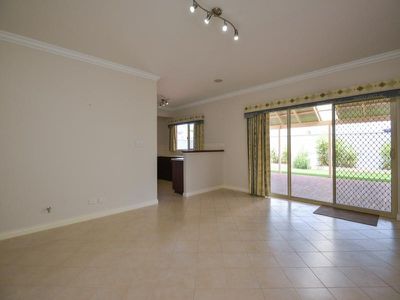 4 Warner Street, Broadwood