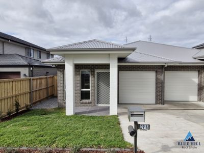 2 / 94 Settlers Boulevard, Chisholm