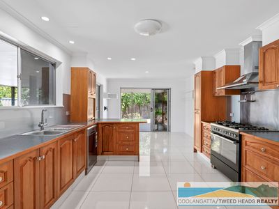 3 Jacaranda Avenue, Tweed Heads West