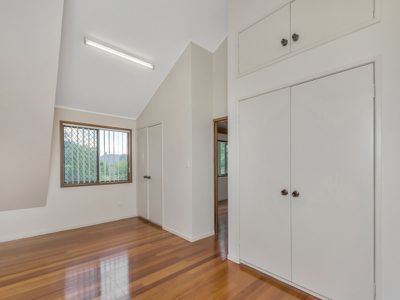 33-35 Roland Court, Peak Crossing