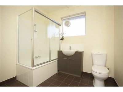 6 / 3-5 Hargreaves Crescent, Braybrook