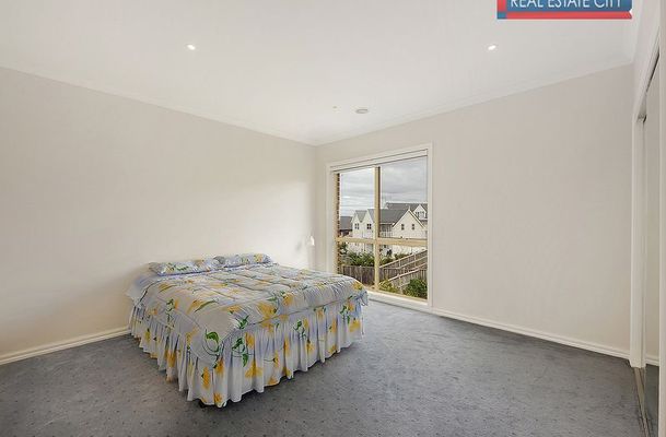 8 Grange Rise, Craigieburn