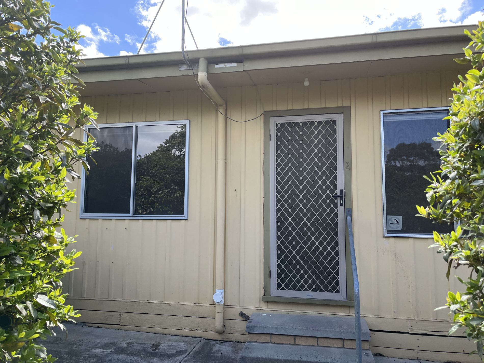2 / 6 Portarlington Road, Newcomb