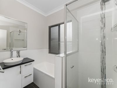 5 Mayflower Street, Burdell