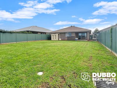 31 Magnolia Boulevard, Dubbo
