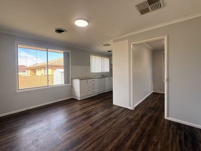 8 Mcdonnell Street , Forbes