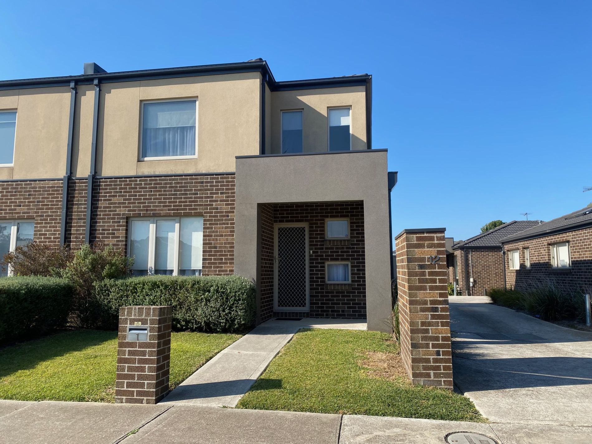 1 / 10-12 Fishburn Grove, Harkness