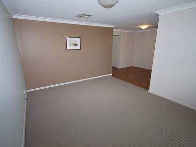 27 Namoi Crescent, Dubbo