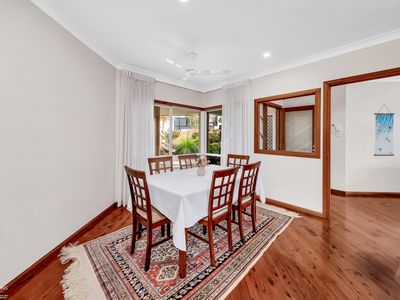 33 Eugenia Crescent, Redlynch