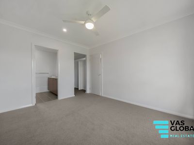 26 Duncombe Avenue, Gledswood Hills