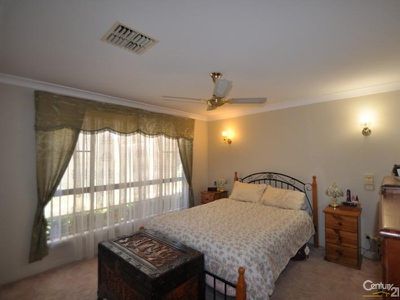 9 Flinders Close, Dubbo