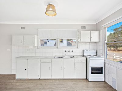 1 / 37 Boollwarroo Parade, Shellharbour