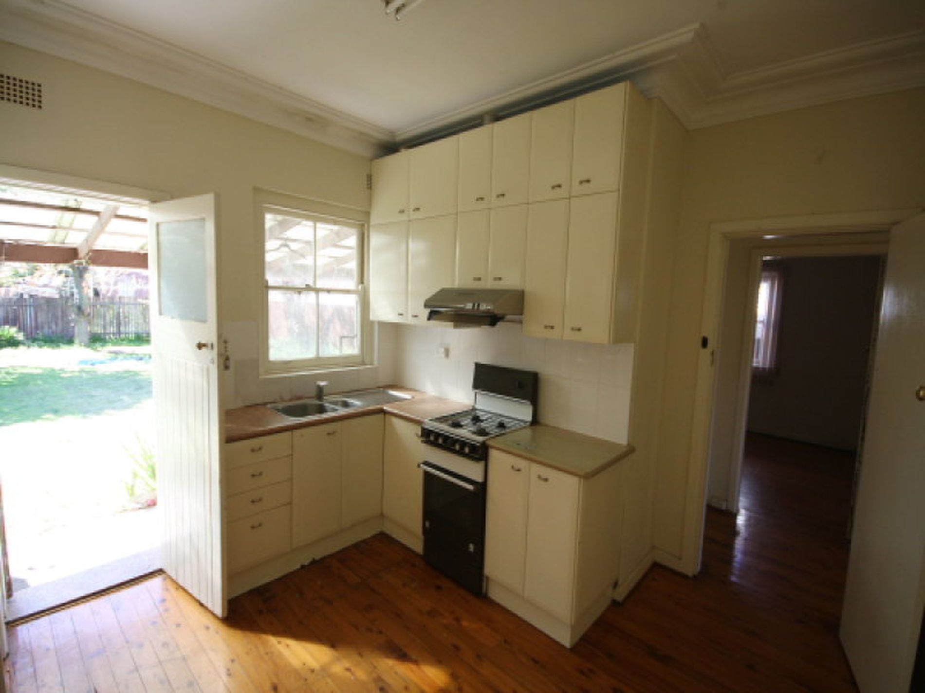 19 Mathewson Street, Eastgardens