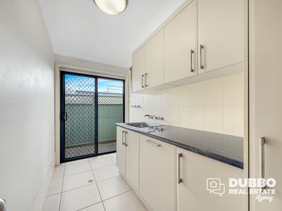 10 Holmwood Drive, Dubbo