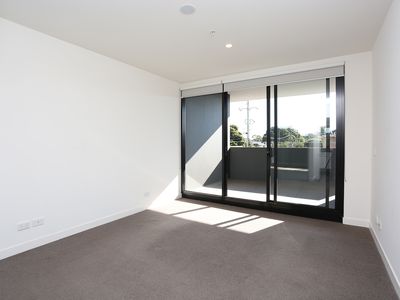 102 / 10 Clinch Avenue, Preston