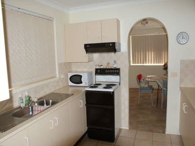 2 / 4 Heath Avenue, Tuncurry